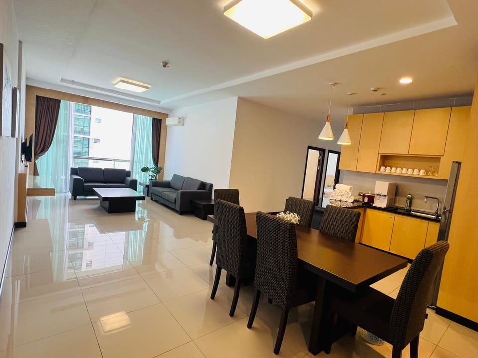 Kitchen or kitchenette, Living room, Dining area