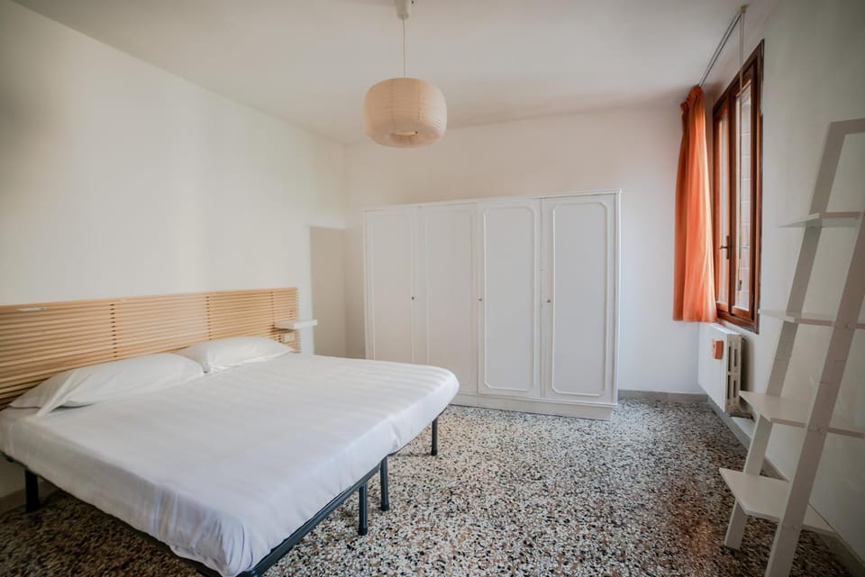 Gondola, San Giacomo Apartment in Venice