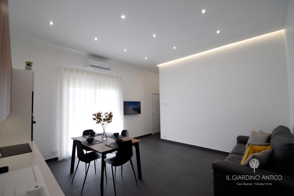 TV and multimedia, Dining area, air conditioner