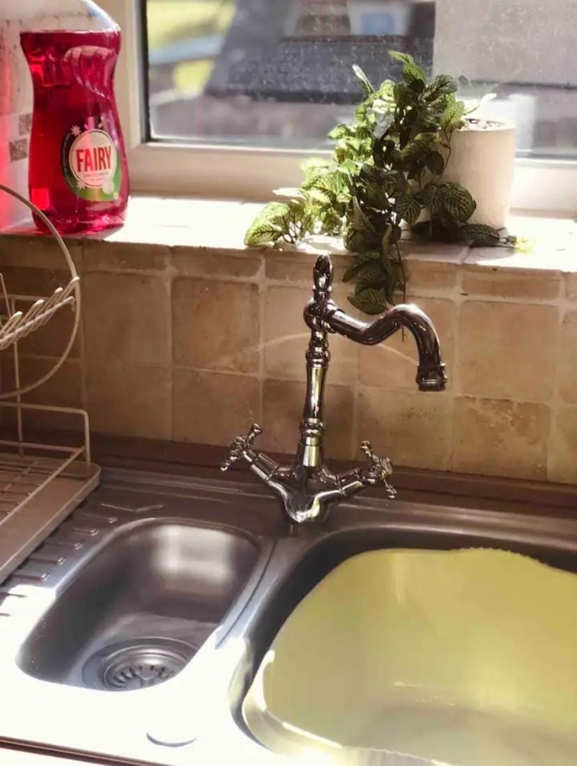 Boutique Cottage In The Heart Of Buxton Town House in High Peak District