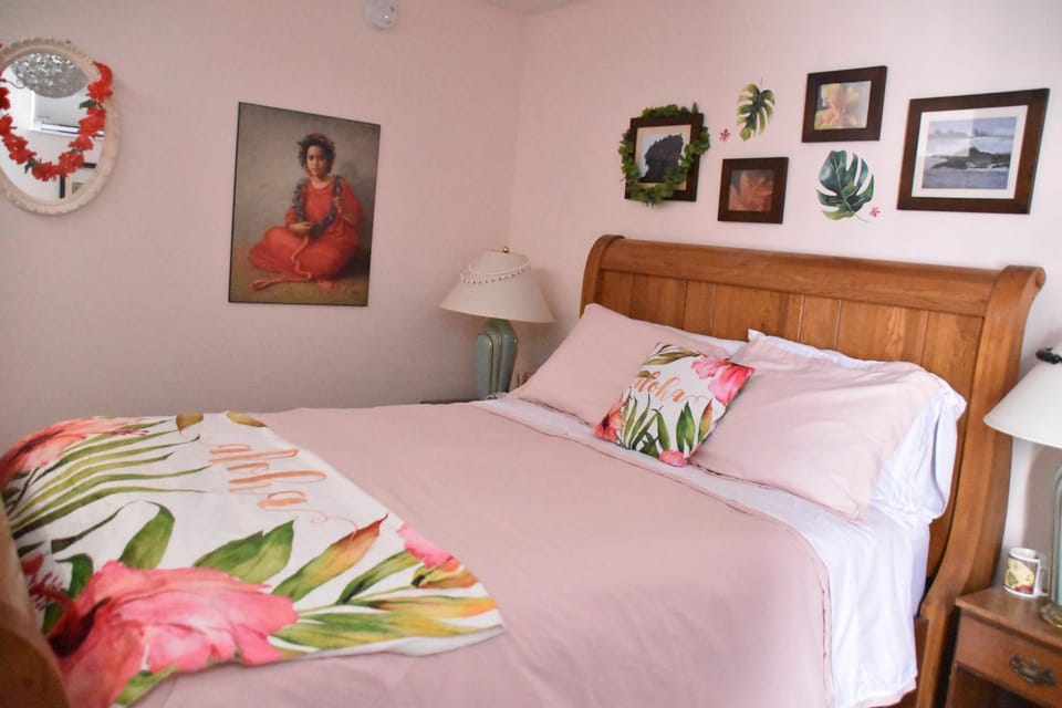 Nearby landmark, Bed, Bathroom, Sea view, Sea view, Breakfast, Bath, Parking