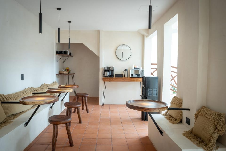Coffee/tea facilities