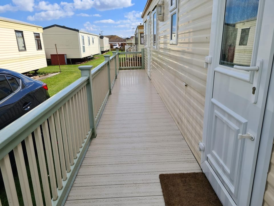Property building, Balcony/Terrace