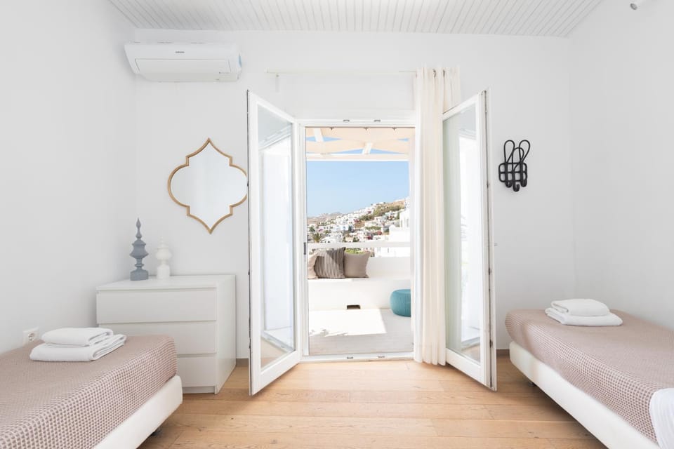 Sandy's House-Mykonos Town by Dival Properties House in Mykonos