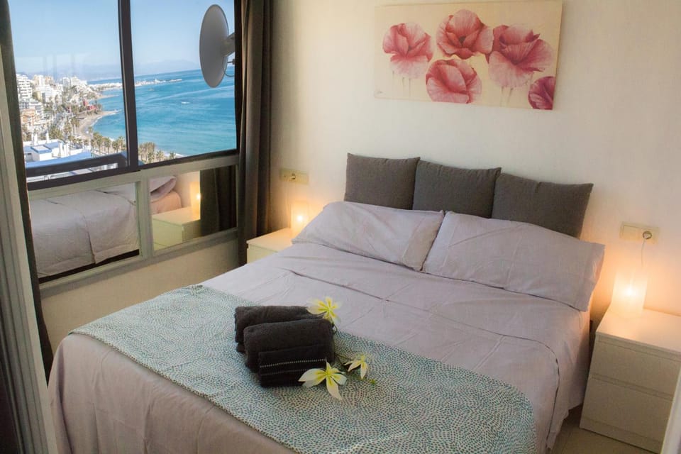 Bed, Photo of the whole room, Bedroom, Sea view