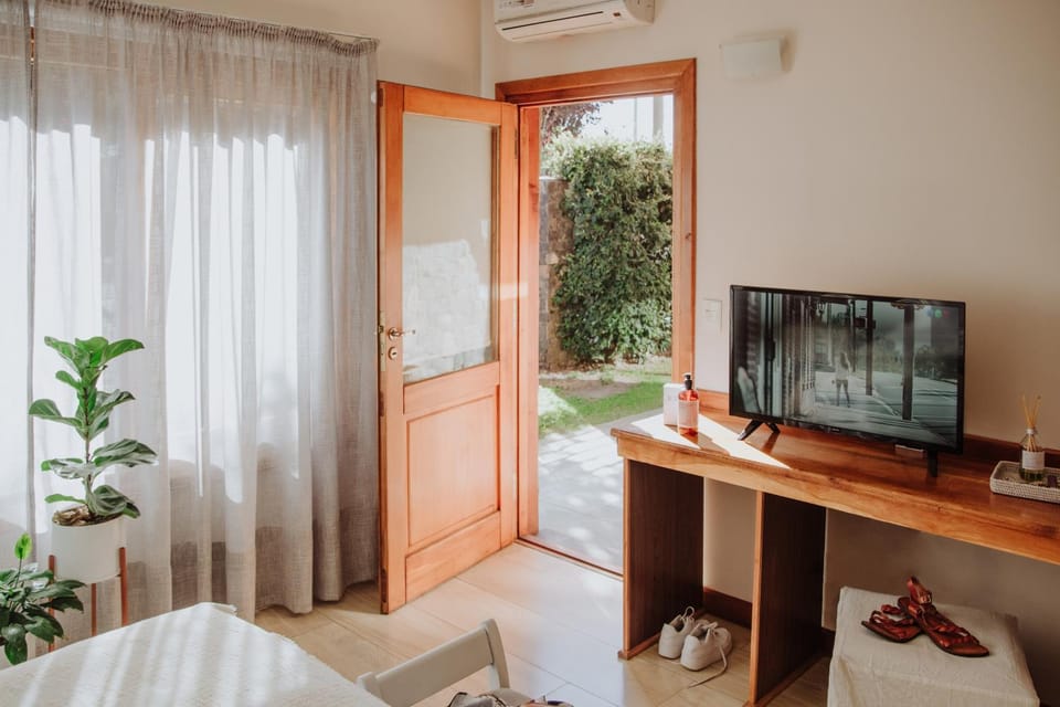 Garden, TV and multimedia, Garden view