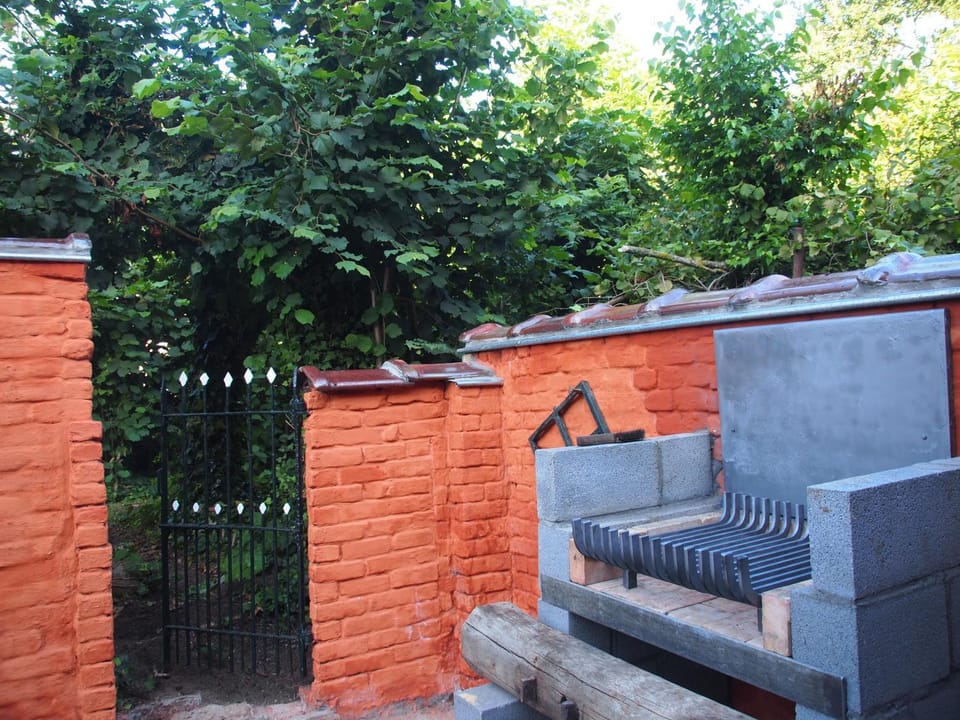 BBQ facilities, Garden