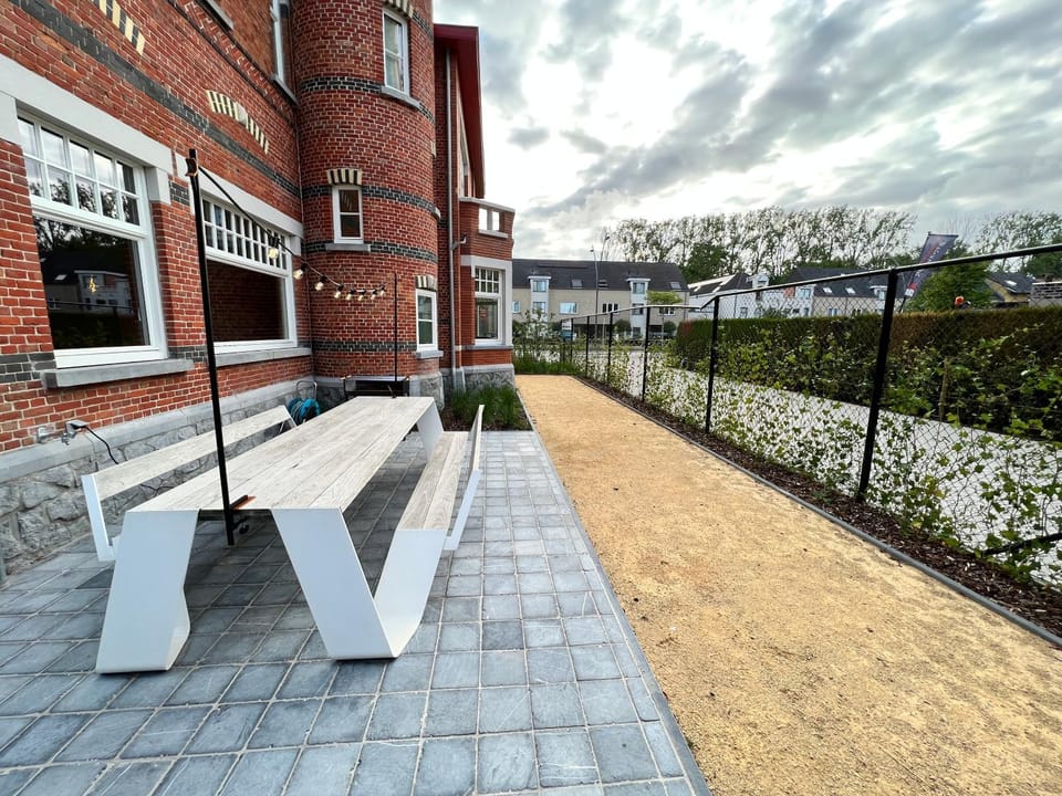 Property building, Balcony/Terrace