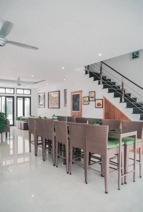 Restaurant/places to eat, Lounge or bar, Dining area, Meeting/conference room