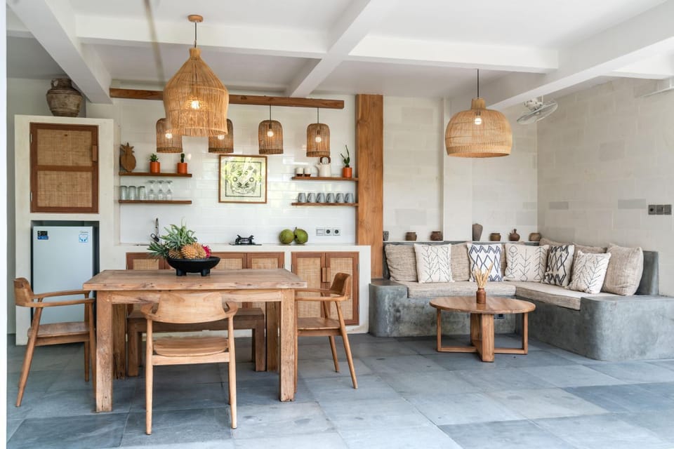 Kitchen or kitchenette, Living room, Seating area, Dining area