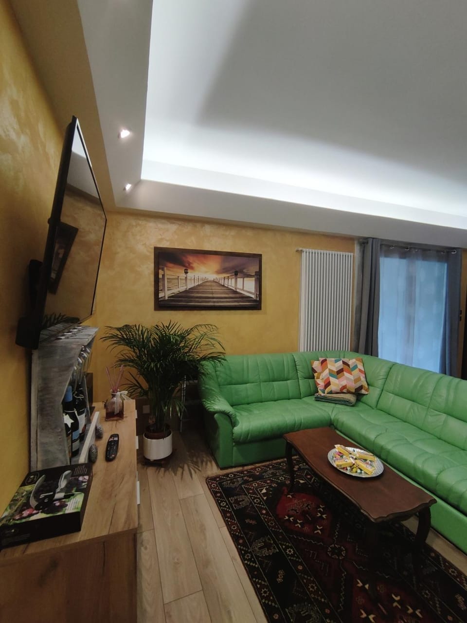 TV and multimedia, Living room, Seating area