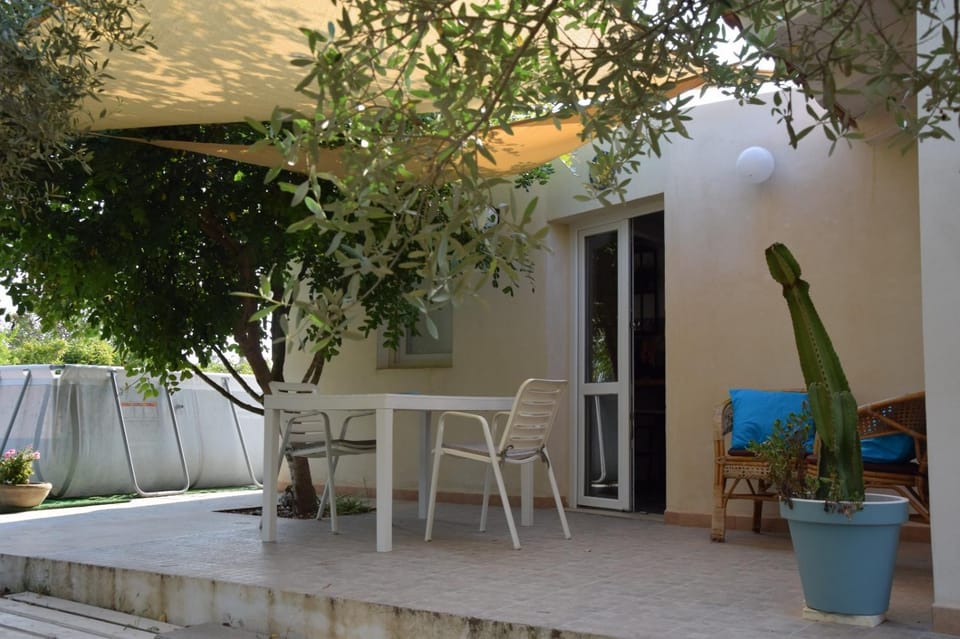 Patio, Dining area