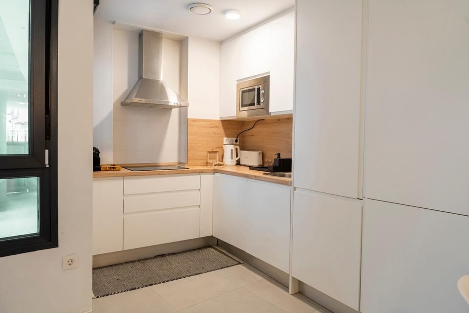 Coffee/tea facilities, Kitchen or kitchenette, minibar