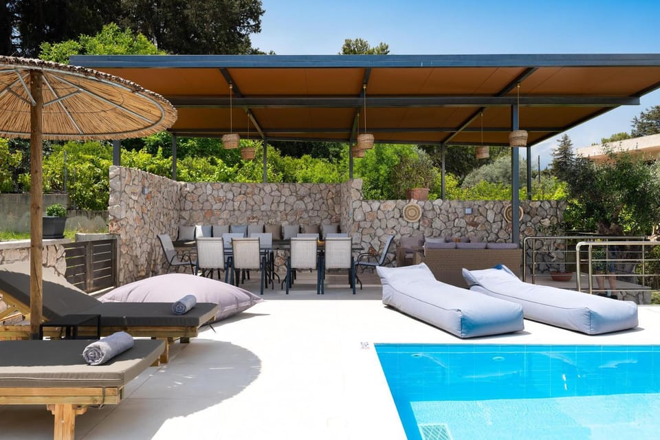 Day, Seating area, Pool view, Swimming pool, sunbed