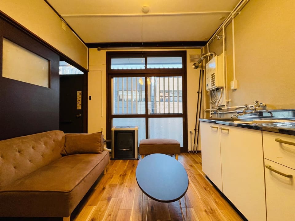 Kitchen or kitchenette, Living room