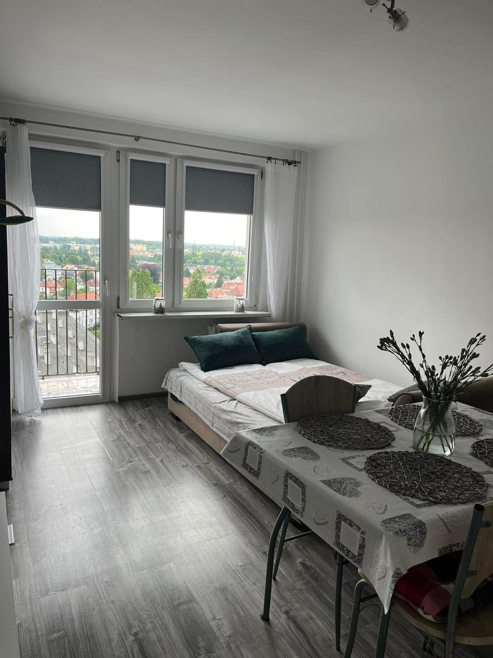 Kitchen or kitchenette, Living room, Communal kitchen, microwave, oven