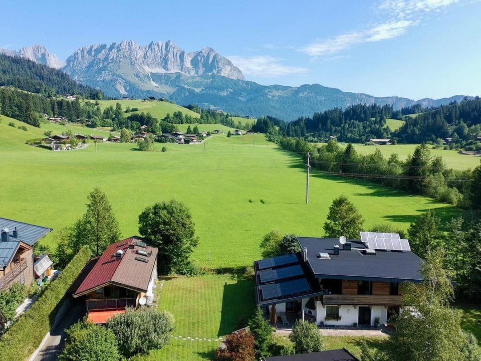 Property building, Bird's eye view, Mountain view