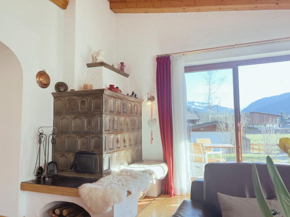 Living room, Mountain view, pet friendly