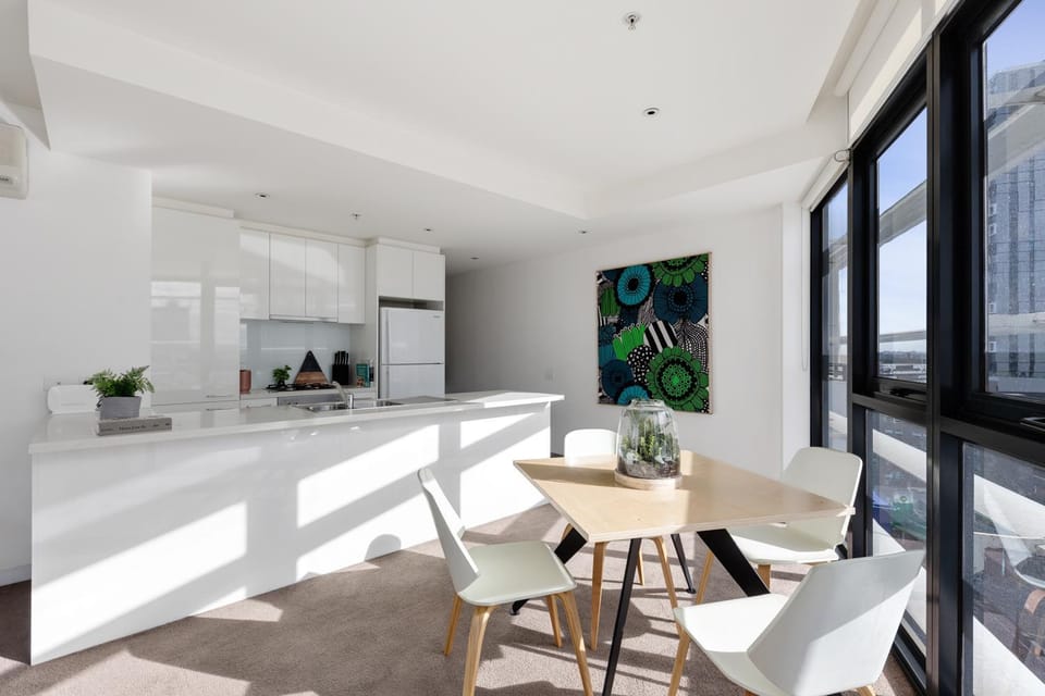 Kitchen or kitchenette, Seating area