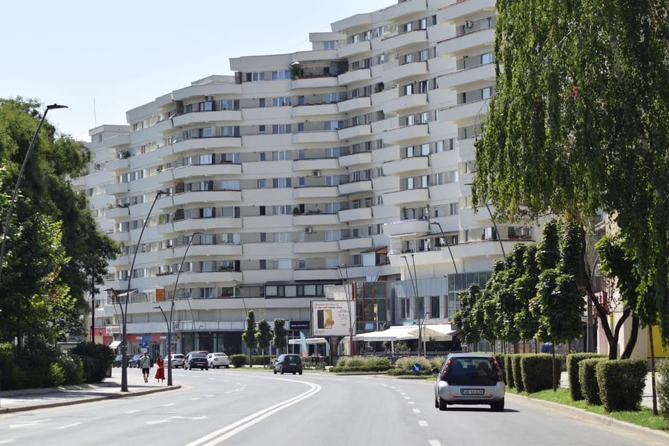 Property building, Day, City view, Street view, Location, Parking