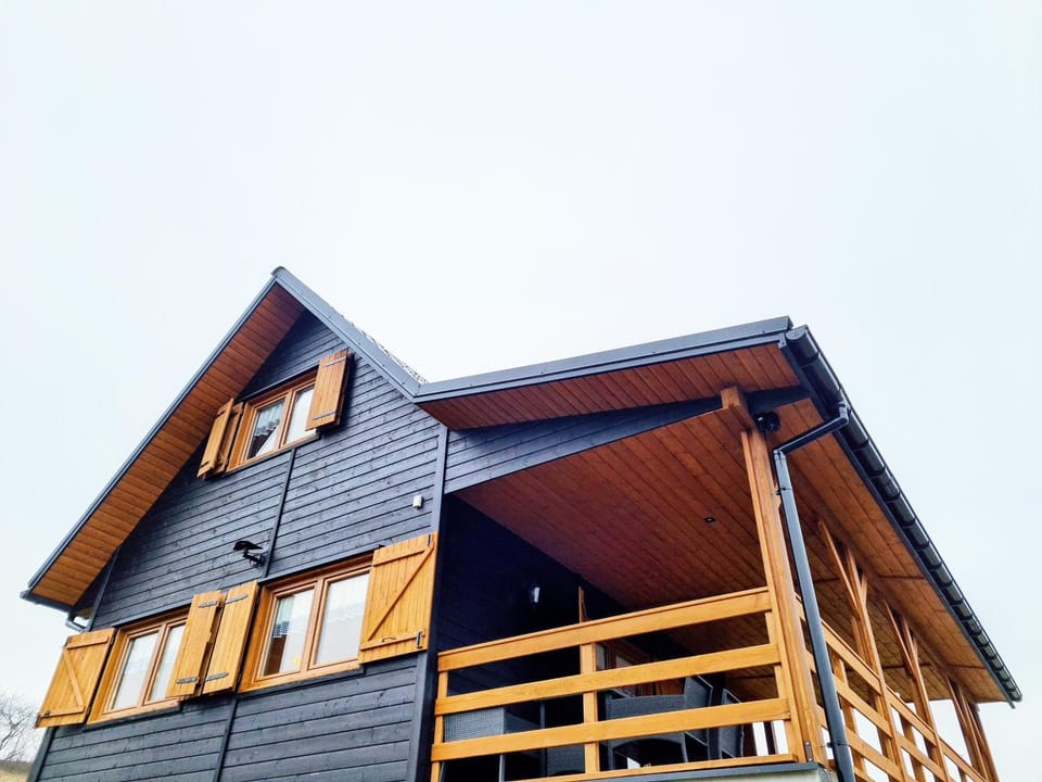 Osada Sierpnica - Uroczy dom z kominkiem i balią w Górach Sowich Chalet in Lower Silesian Voivodeship