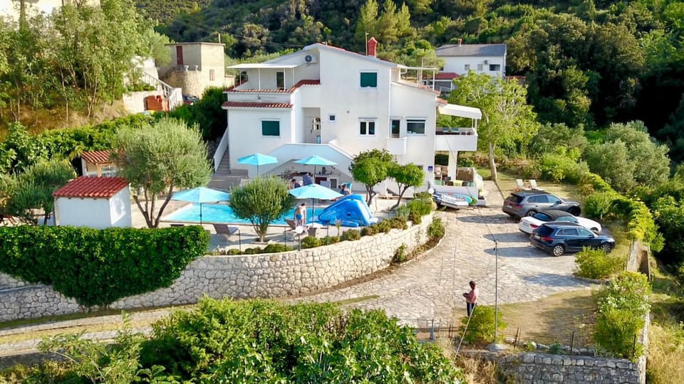 Property building, Swimming pool