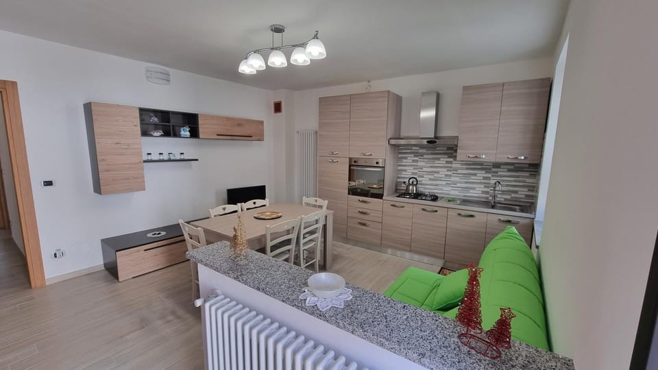 Kitchen or kitchenette, Living room, Dining area