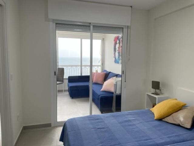 Precioso apartamento a estrenar en primera línea de playa Apartment in Benidorm