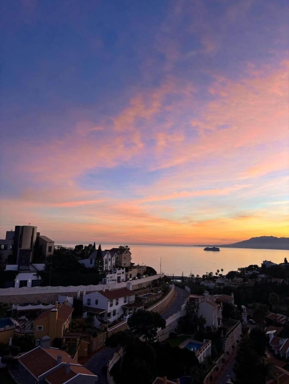 Nearby landmark, Natural landscape, View (from property/room), Beach, Sea view, Sunset, pet friendly, pet friendly