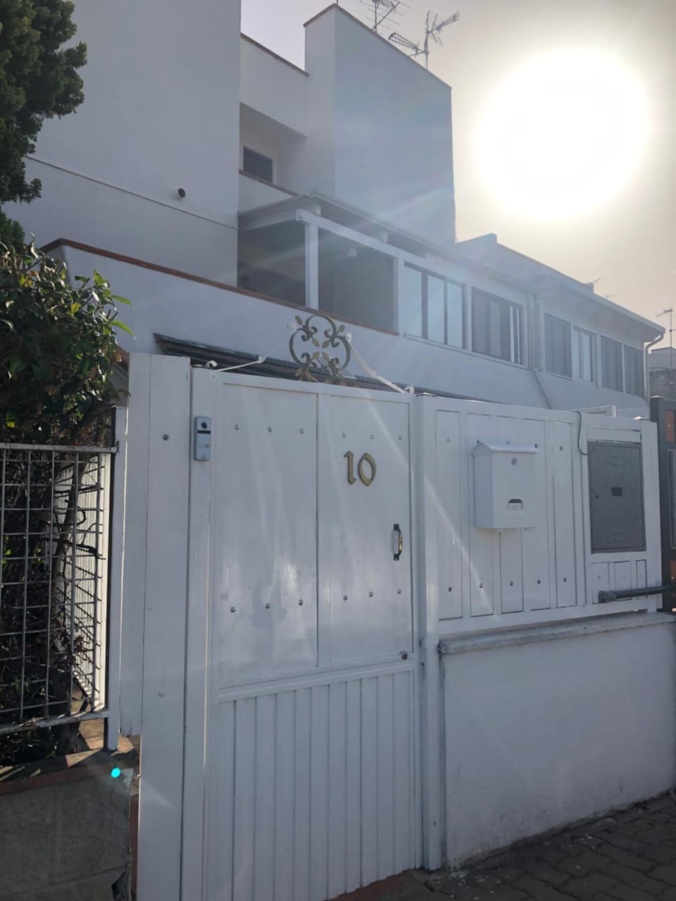 Facade/entrance