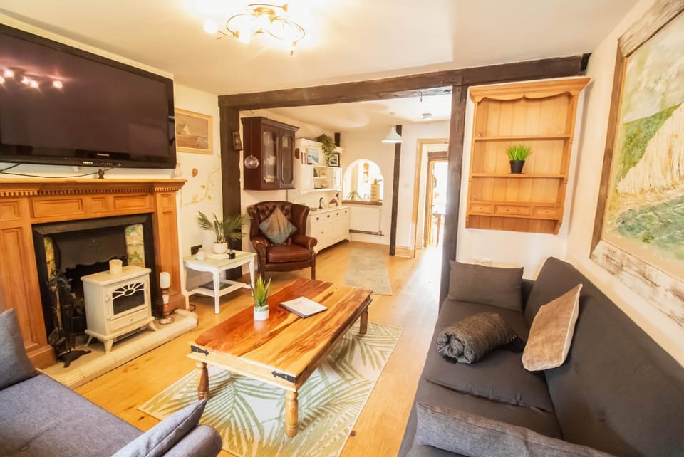 TV and multimedia, Living room, Seating area, internet, pet friendly