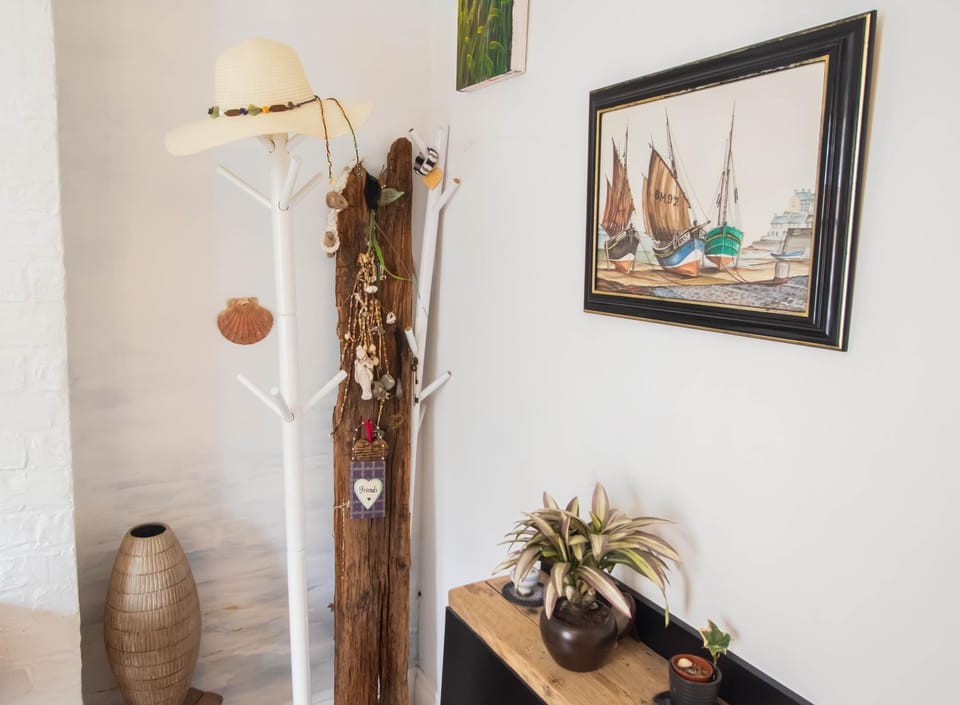 Decorative detail, flat iron