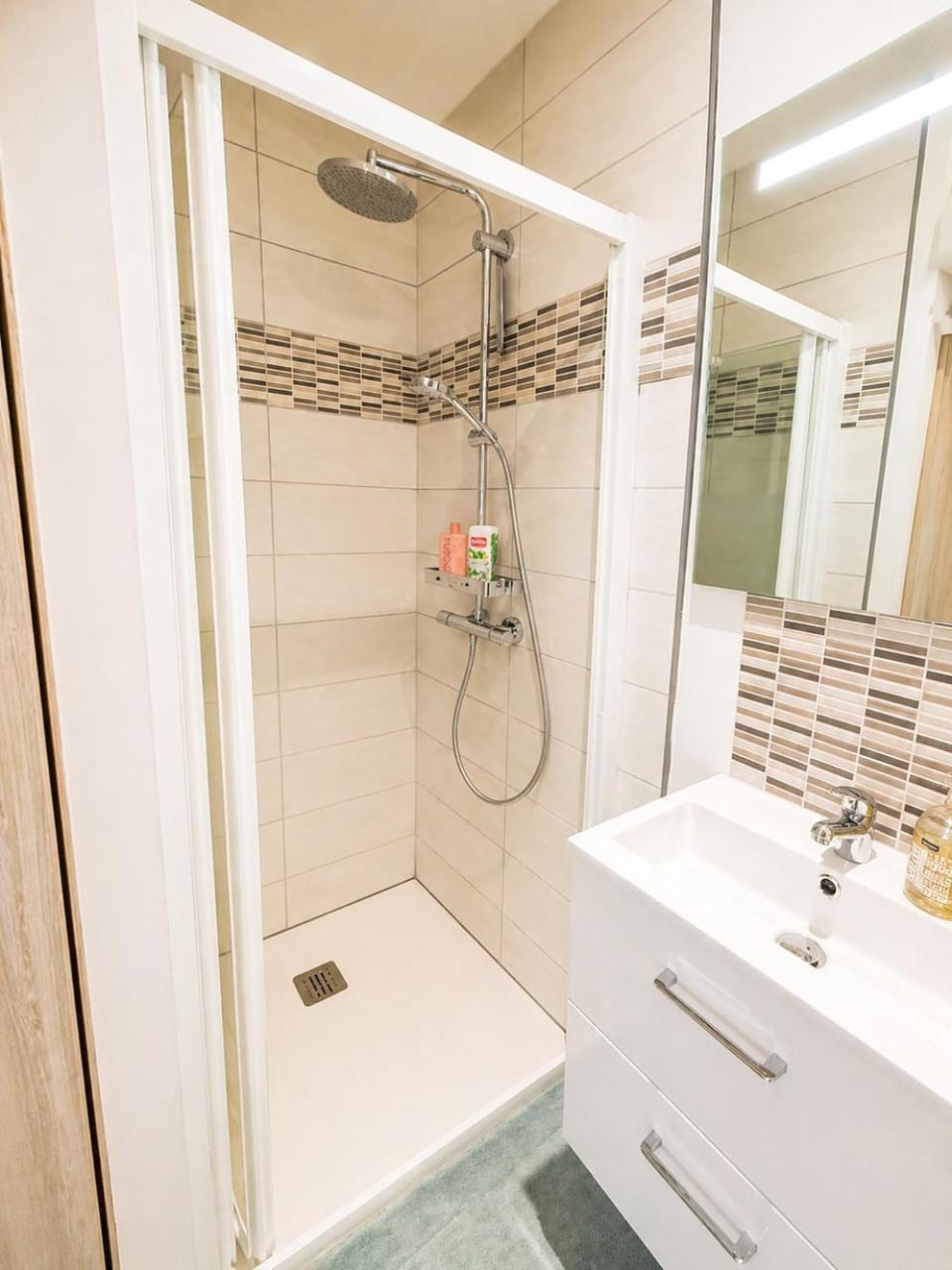 Shower, Bathroom