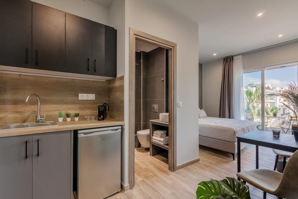 Bathroom, Kitchen or kitchenette, Bedroom