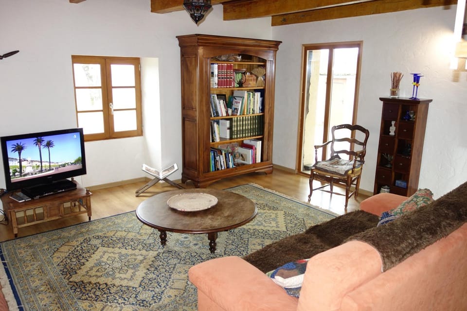 Library, TV and multimedia, Living room