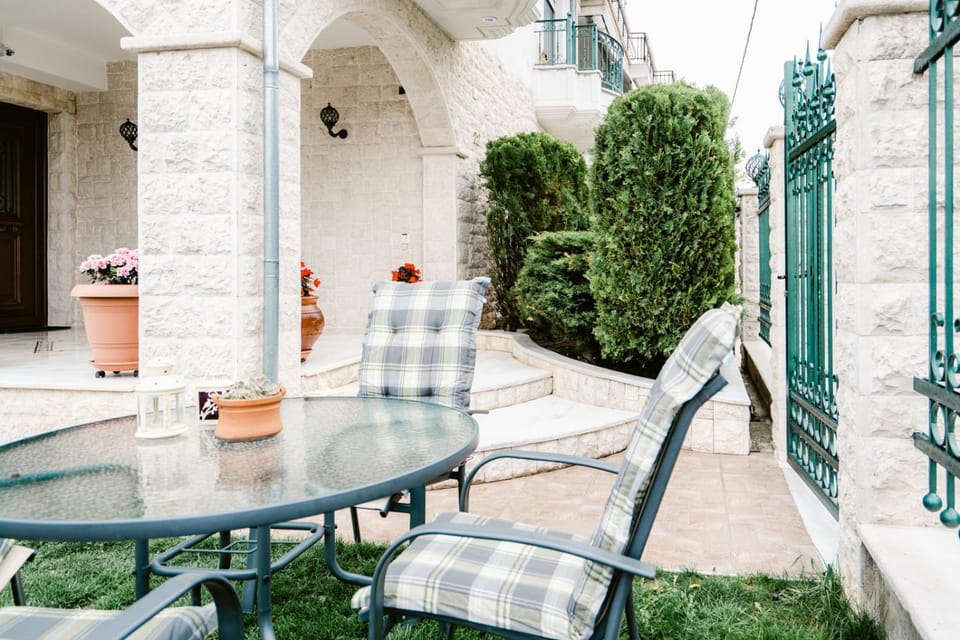 Patio, Facade/entrance, Garden