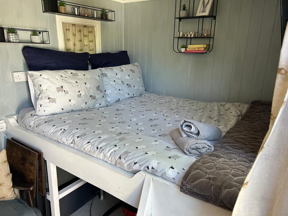 Mr Hares shepherd hut Campground/ 
RV Resort in Mid Suffolk District