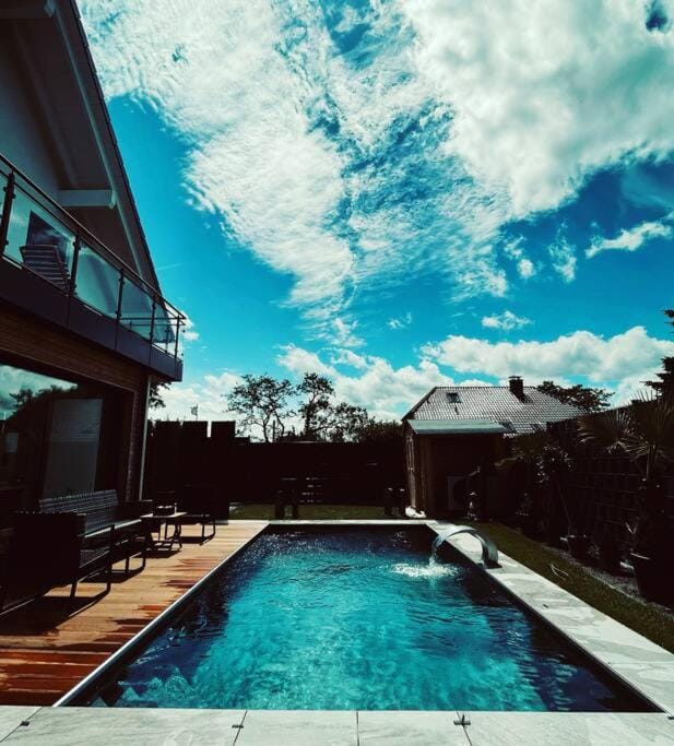 Pool view, Swimming pool