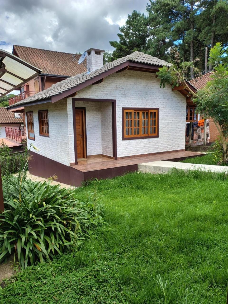 Property building, Facade/entrance, Garden