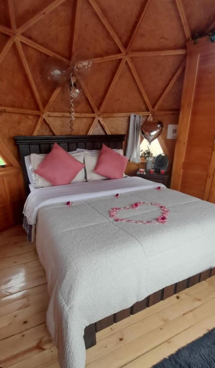 Glamping y Cabañas el Encanto- los novios Campground/ 
RV Resort in Boyaca