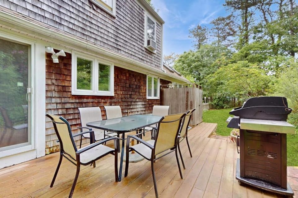 Sandy Neck Escape House in East Sandwich