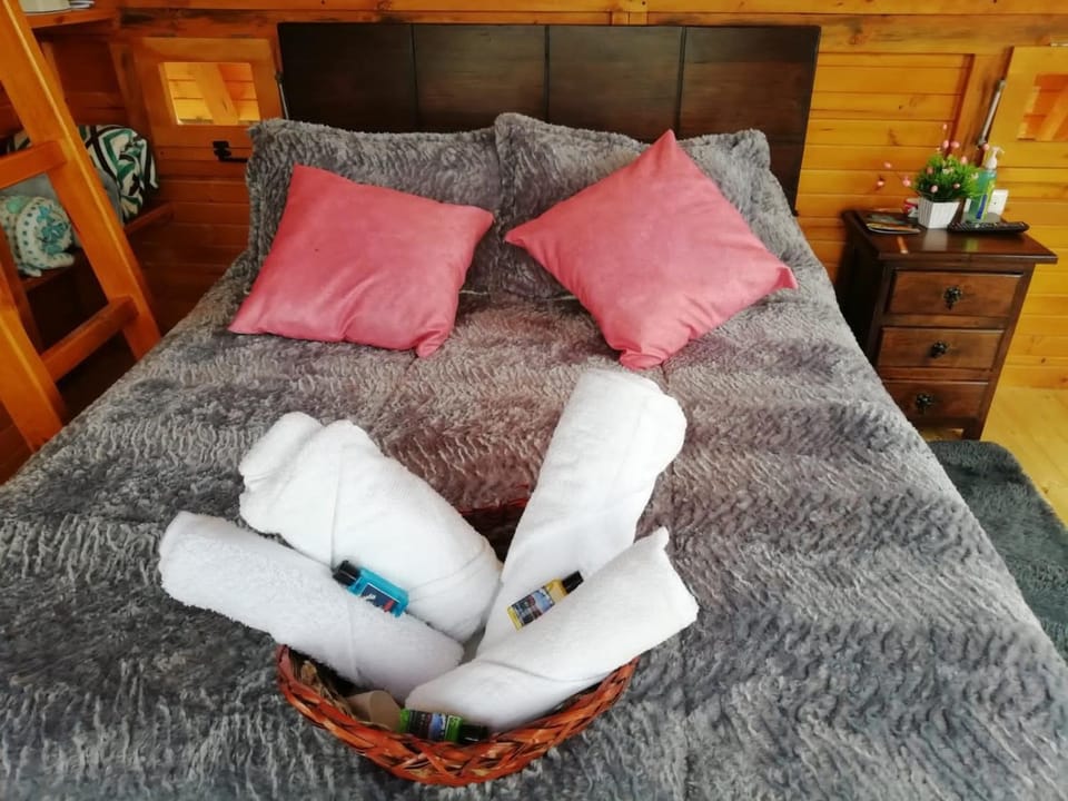 Glamping y Cabañas el Encanto los Geranios Campground/ 
RV Resort in Boyaca