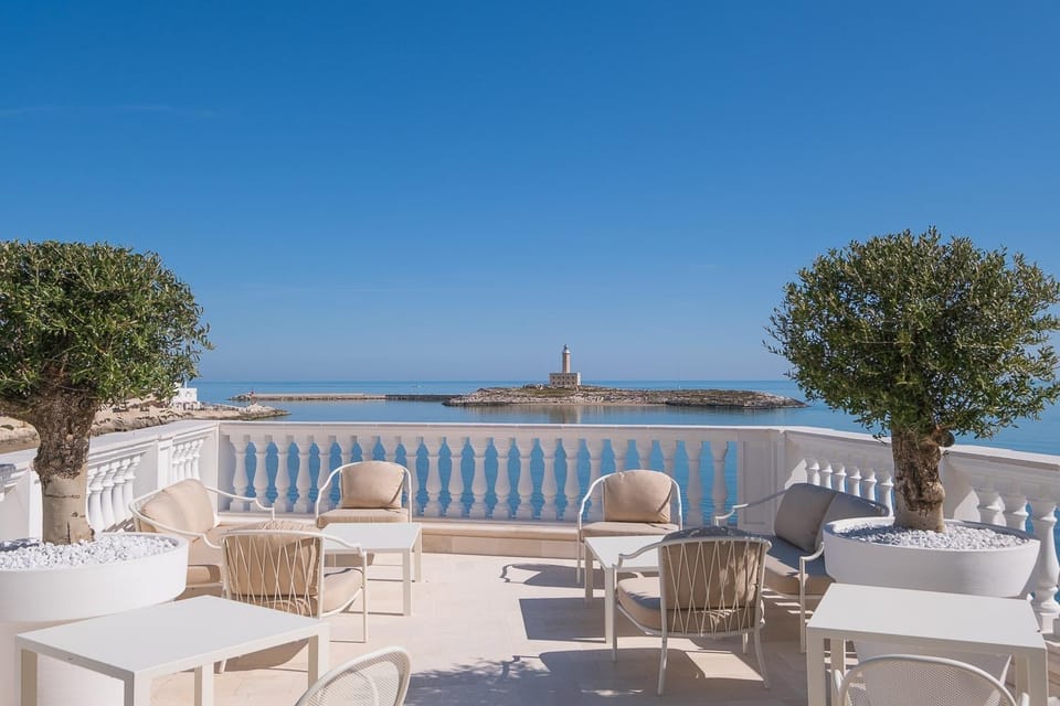 Balcony/Terrace, Lounge or bar, Sea view