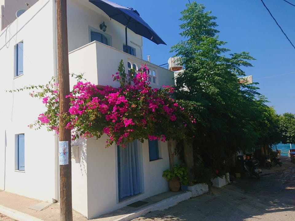 ~~ Sea Breeze covered house ~~ House in Lasithi