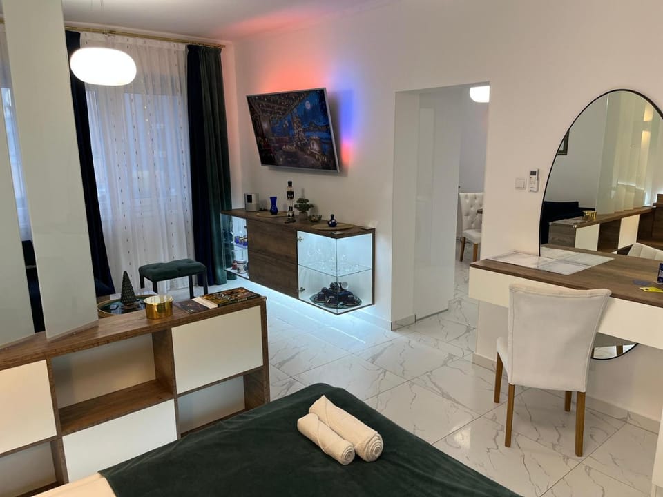 La Luna Premium Deluxe Apartment with Pool & Jacuzzi, Bikes and Secured Parking Hotel in Croatia