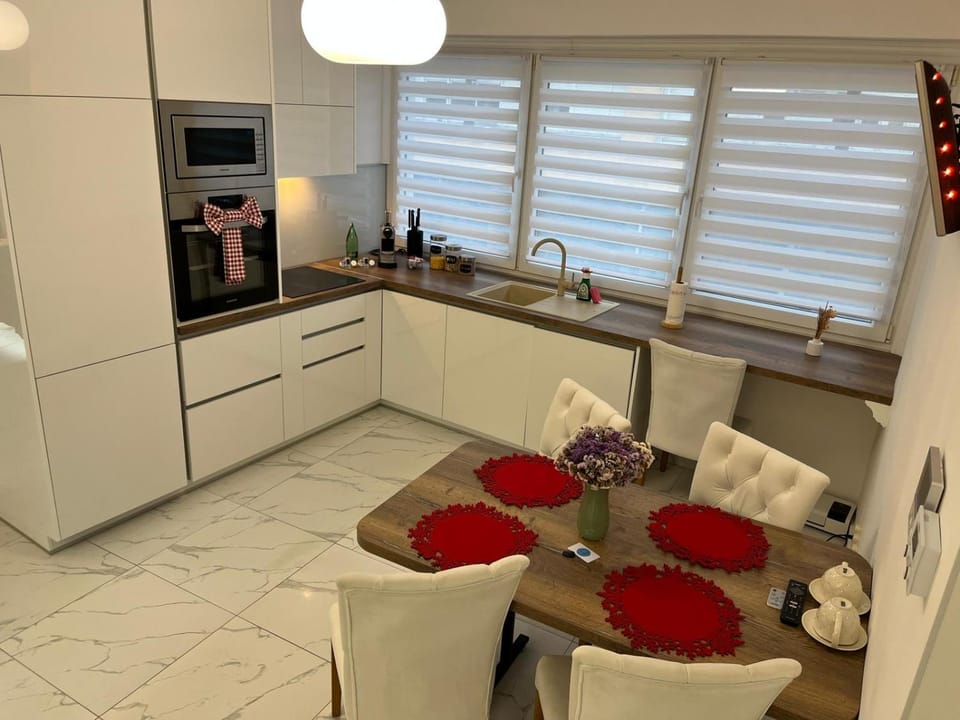 La Luna Premium Deluxe Apartment with Pool & Jacuzzi, Bikes and Secured Parking Hotel in Croatia
