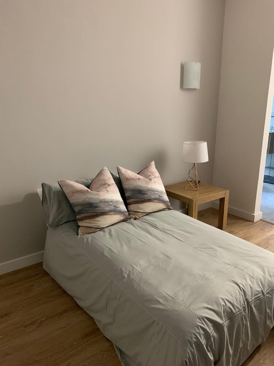 Bed, Lounge or bar