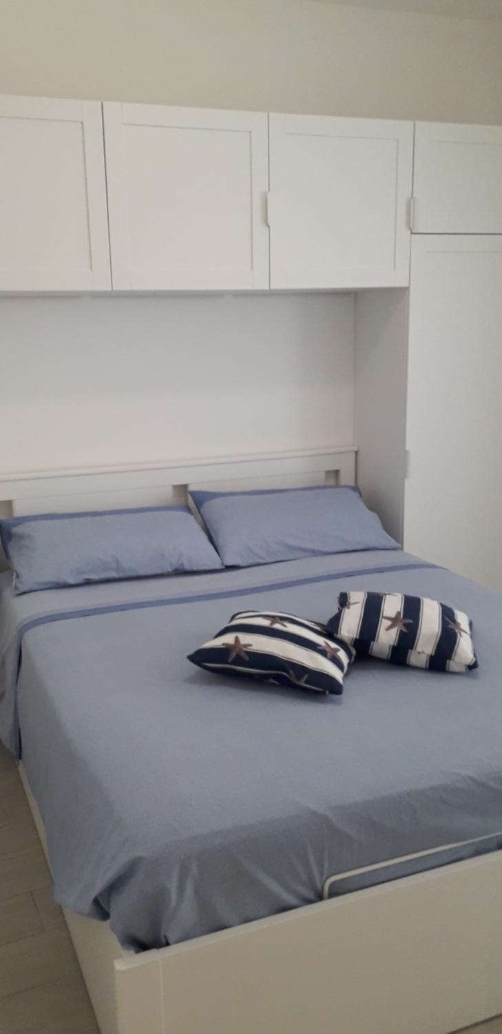 LAMBERTI Beach Apartment - 150 m from the sea - AC - WIFI Apartment in Savona