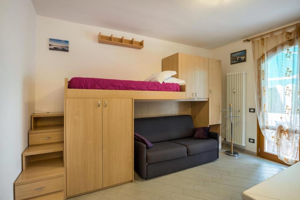 bunk bed