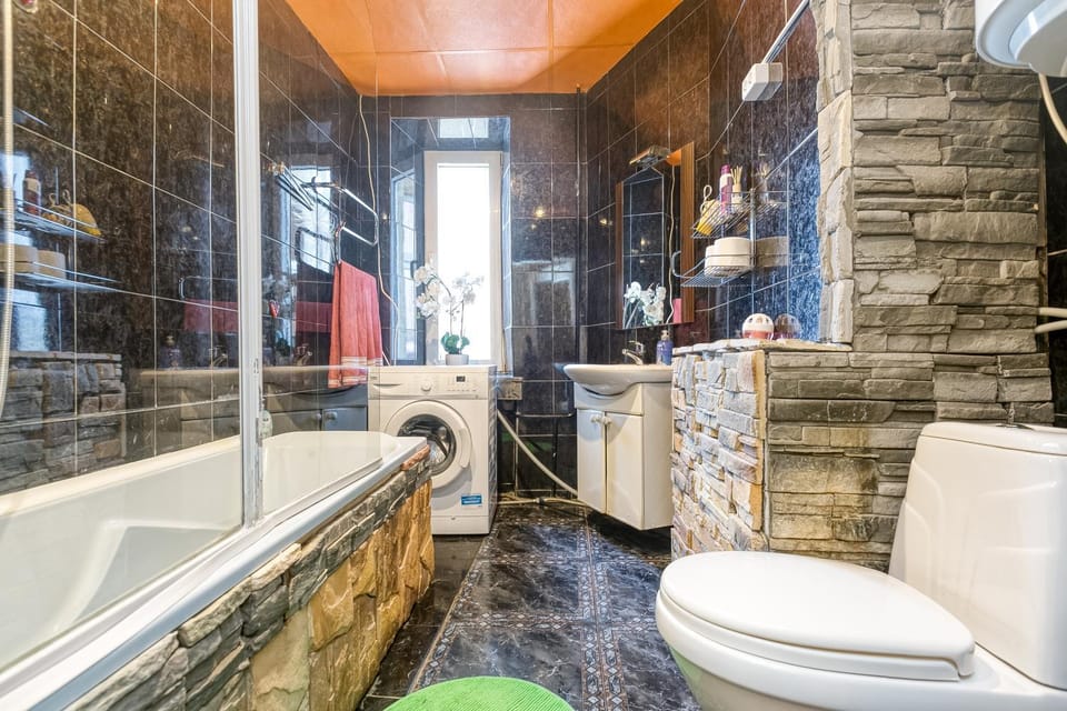 Toilet, Bathroom, Bath, washing machine
